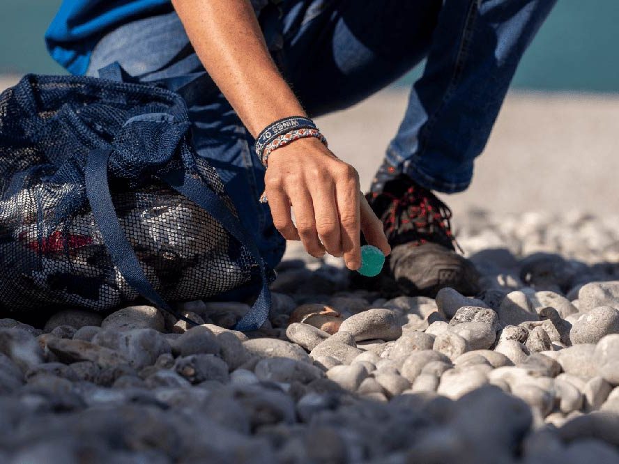 Ramassage de déchets avec Cabaïa aux Minimes à La Rochelle